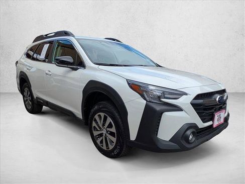 Used 2025 Subaru Outback Premium w/ Popular Package #1A AWD/4WD image 3