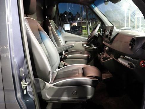 Used 2021 Mercedes-Benz Sprinter 3500 image 21