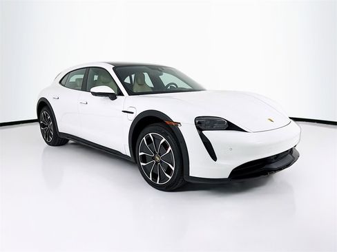 Used 2022 Porsche Taycan 4S image 7