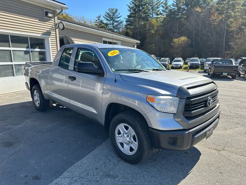 Used 2015 Toyota Tundra SR5 image 3