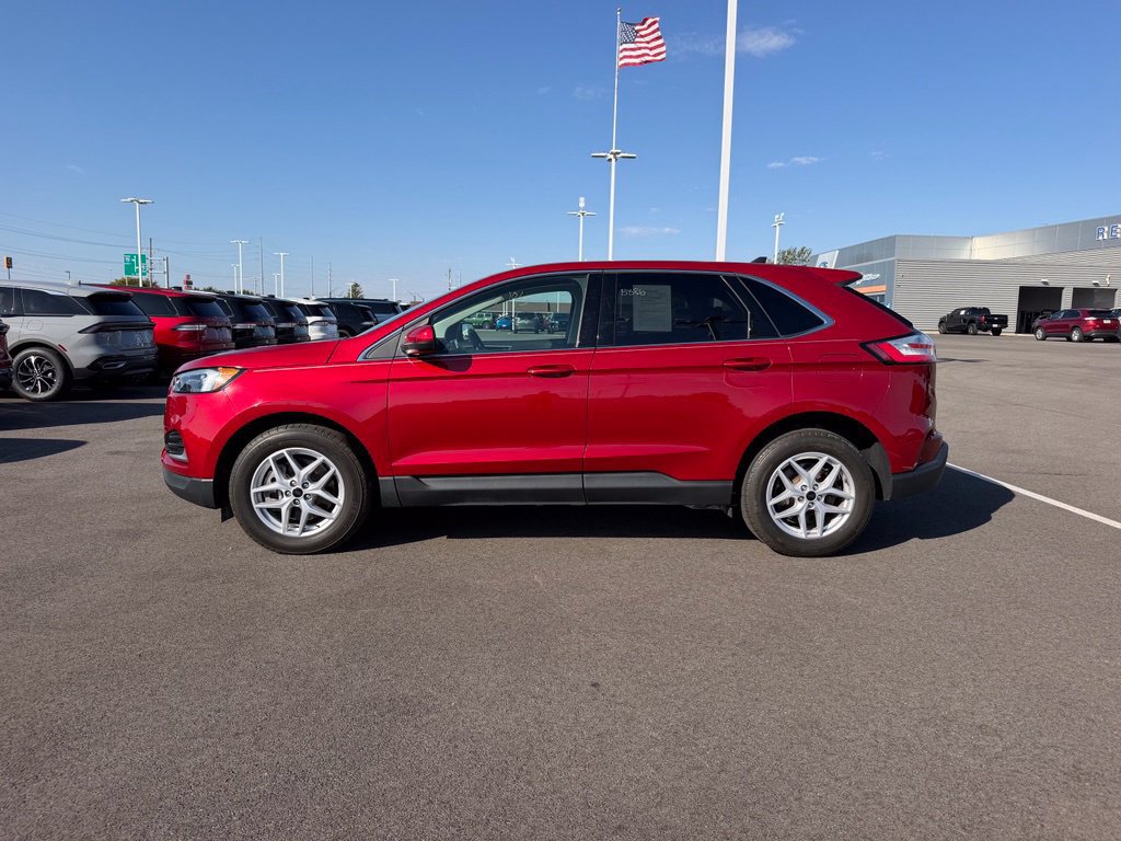 Used 2023 Ford Edge SEL AWD/4WD image 9