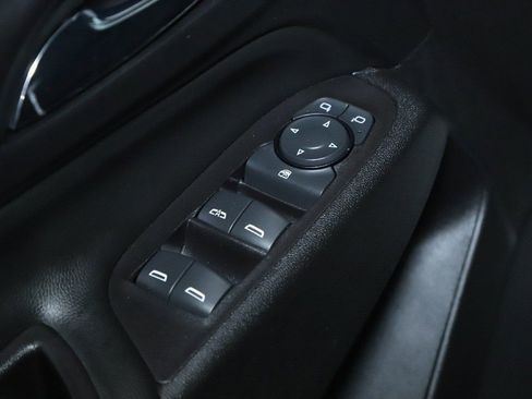 Used 2020 Chevrolet Equinox LT w/ Driver Convenience Package image 16