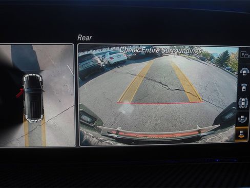 Used 2022 Mercedes-Benz G 63 AMG Squared image 11