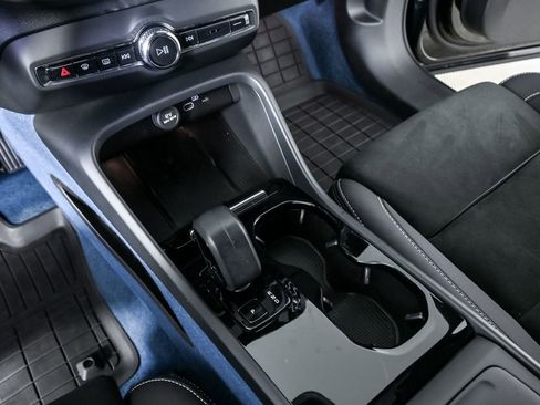 Certified 2023 Volvo C40 P8 Recharge Ultimate w/ Protection Package Premier image 19