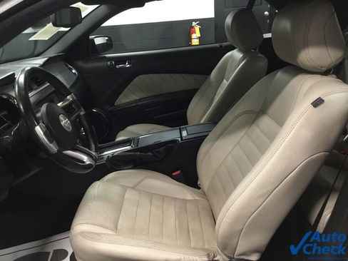 Used 2012 Ford Mustang Premium image 32