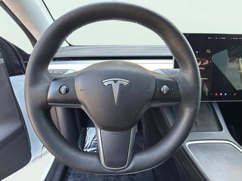 Used 2023 Tesla Model Y Long Range AWD/4WD image 15