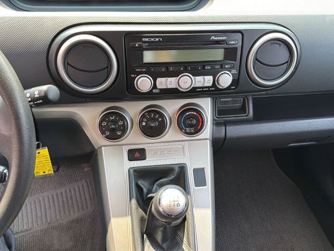 Used 2008 Scion xB FWD image 14