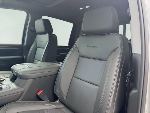 New 2026 GMC Sierra 2500 Denali w/ Denali Reserve Package AWD/4WD image 9