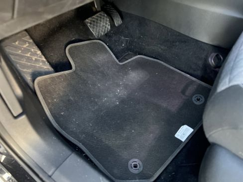 Certified 2025 Volkswagen Tiguan S image 15