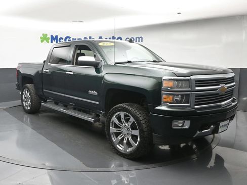Used 2015 Chevrolet Silverado 1500 High Country w/ High Country Premium Package AWD/4WD image 2