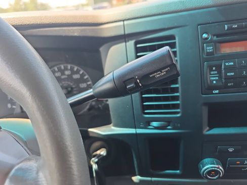 Used 2015 Nissan NV 3500 SV RWD image 35
