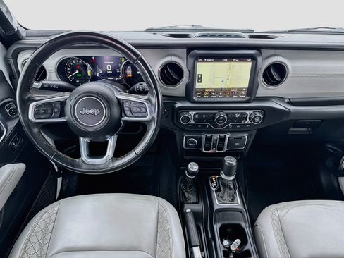 Used 2023 Jeep Wrangler Unlimited Sahara AWD/4WD image 14