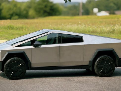 Used 2024 Tesla Cybertruck Cyberbeast AWD/4WD image 7