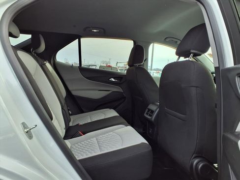Used 2020 Chevrolet Equinox LS w/ LS Convenience Package image 27