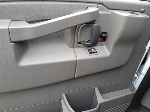 New 2025 Chevrolet Express 2500 image 13