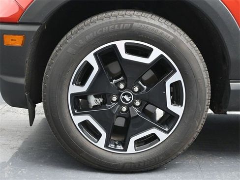 Used 2024 Ford Bronco Sport Outer Banks w/ Tech Package image 28