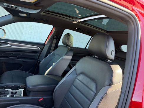 Used 2020 Volkswagen Atlas Cross Sport SEL Premium R-Line image 20