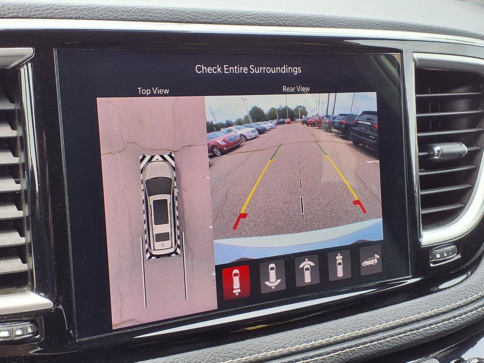 Used 2024 Chrysler Pacifica Limited FWD image 23