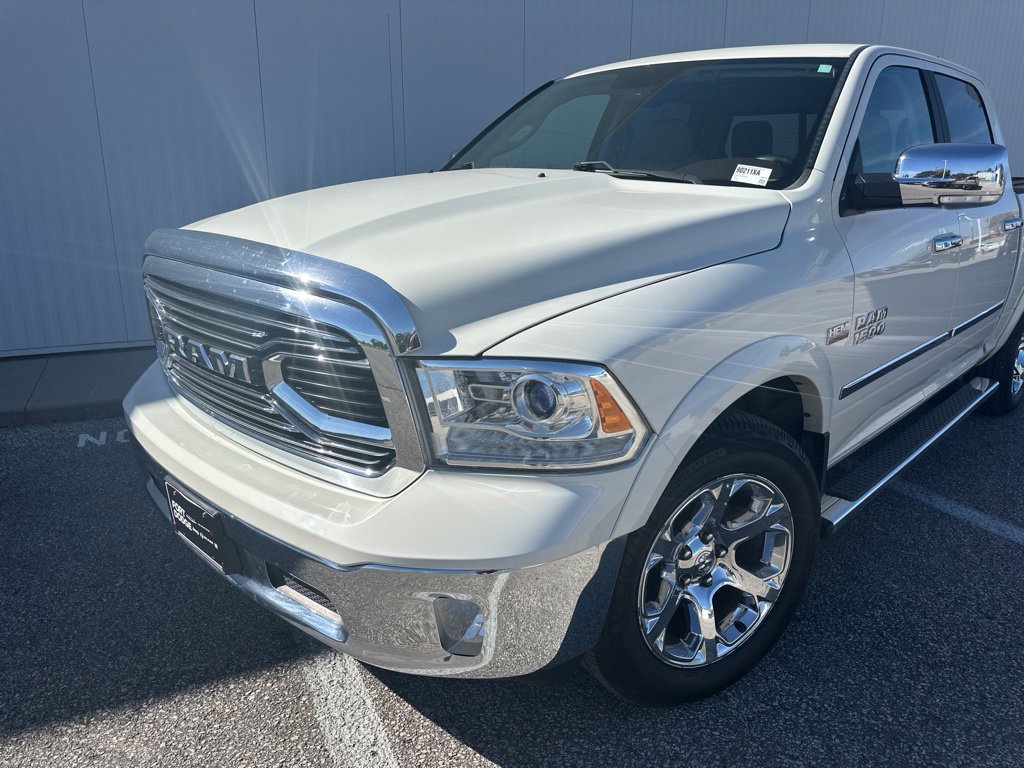 Used 2017 RAM 1500 Laramie w/ Convenience Group AWD/4WD image 2