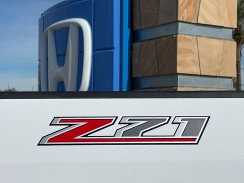 Used 2020 Chevrolet Colorado Z71 image 32