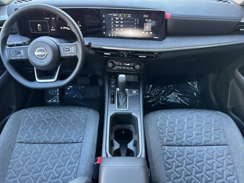 New 2026 Nissan Kicks SV w/ SV Premium Package AWD/4WD image 15