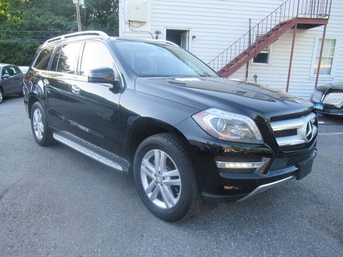Used 2014 Mercedes-Benz GL 450 4MATIC image 3