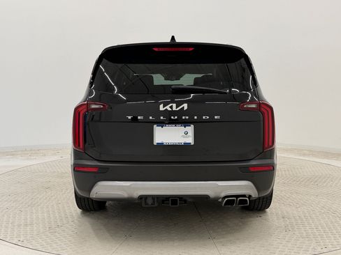 Used 2022 Kia Telluride EX w/ EX Premium Package FWD image 10
