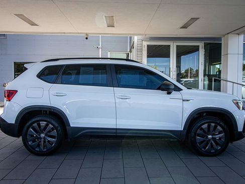 Certified 2023 Volkswagen Taos S image 3