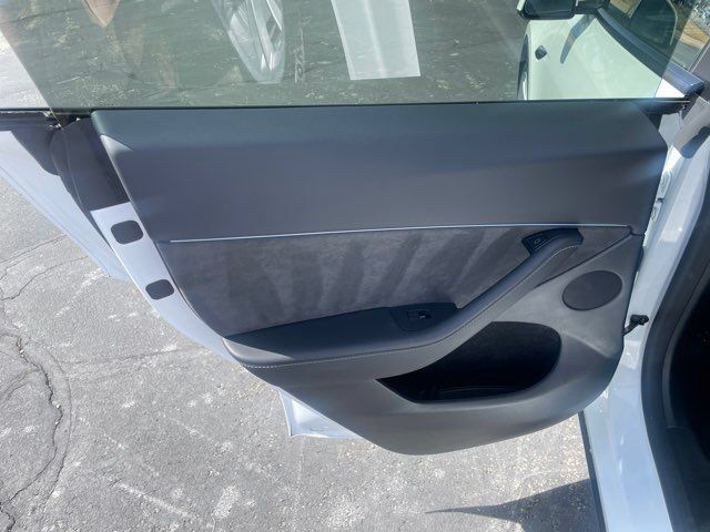 Used 2023 Tesla Model Y Long Range AWD/4WD image 13