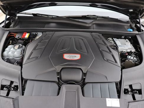 Used 2020 Porsche Cayenne Turbo image 64
