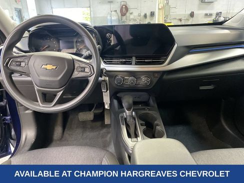 Used 2024 Chevrolet Trax LS FWD image 27