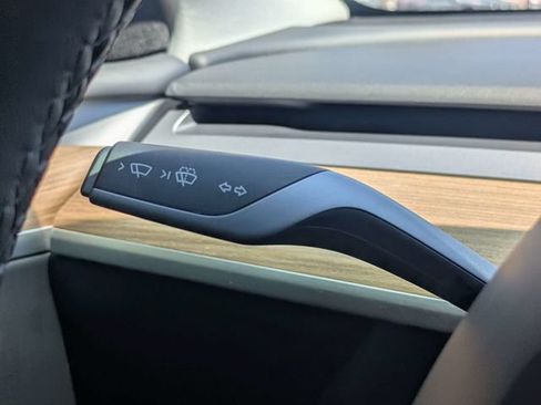 Used 2023 Tesla Model Y Long Range AWD/4WD image 25