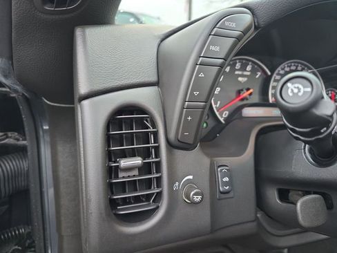 Certified 2013 Chevrolet Corvette 427 w/ 1SB Preferred Equipment Group image 18