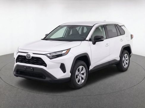 Used 2023 Toyota RAV4 LE AWD/4WD image 2