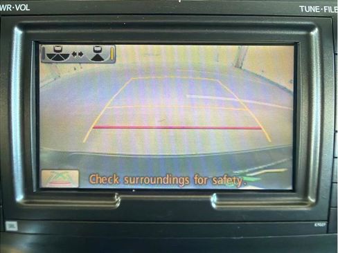 Used 2012 Toyota Sienna XLE image 24