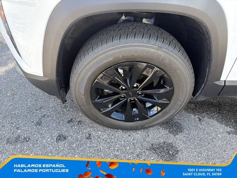 New 2027 Chevrolet Equinox LT FWD image 10