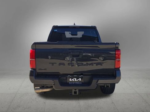 Used 2024 Toyota Tacoma TRD Sport image 5