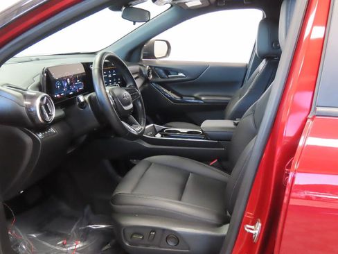 Certified 2025 Chevrolet Equinox LT w/ Convenience Package II AWD/4WD image 13