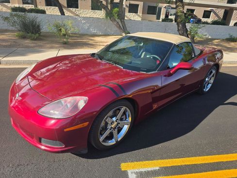 Used 2007 Chevrolet Corvette Convertible w/ Preferred Equipment Group RWD image 4