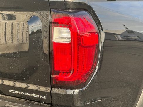 New 2026 GMC Canyon Denali image 7