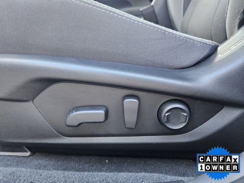 Certified 2025 Subaru Crosstrek 2.0i Premium image 21