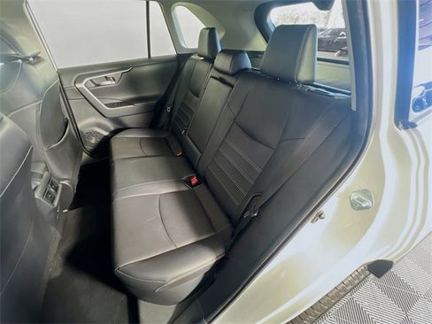 Used 2019 Toyota RAV4 Limited image 26