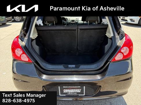 Used 2010 Nissan Versa Hatchback FWD image 28