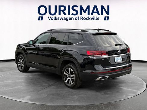 Used 2023 Volkswagen Atlas SE AWD/4WD image 4