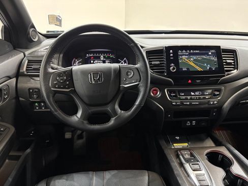 Certified 2024 Honda Passport TrailSport image 25