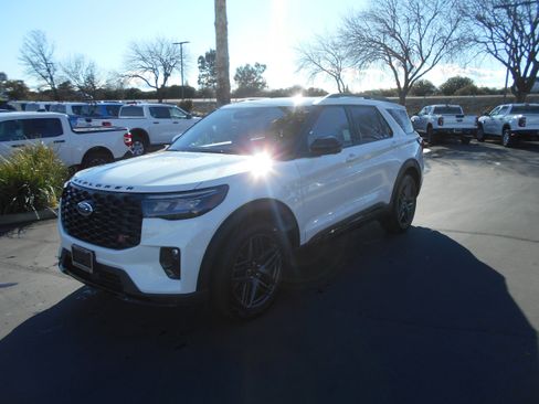 New 2026 Ford Explorer ST w/ Sun And Sound Package image 31