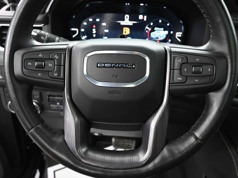 Used 2023 GMC Yukon XL Denali Ultimate AWD/4WD image 13