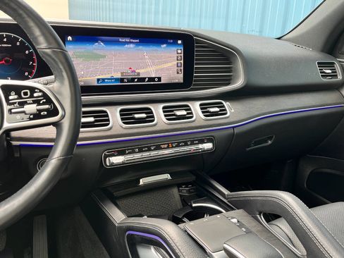 Used 2023 Mercedes-Benz GLE 350 4MATIC w/ Premium Package image 13