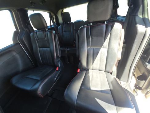 Used 2017 Dodge Grand Caravan GT FWD image 13