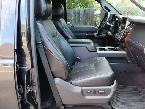 Used 2015 Ford F250 Lariat w/ Lariat Ultimate Package AWD/4WD image 23